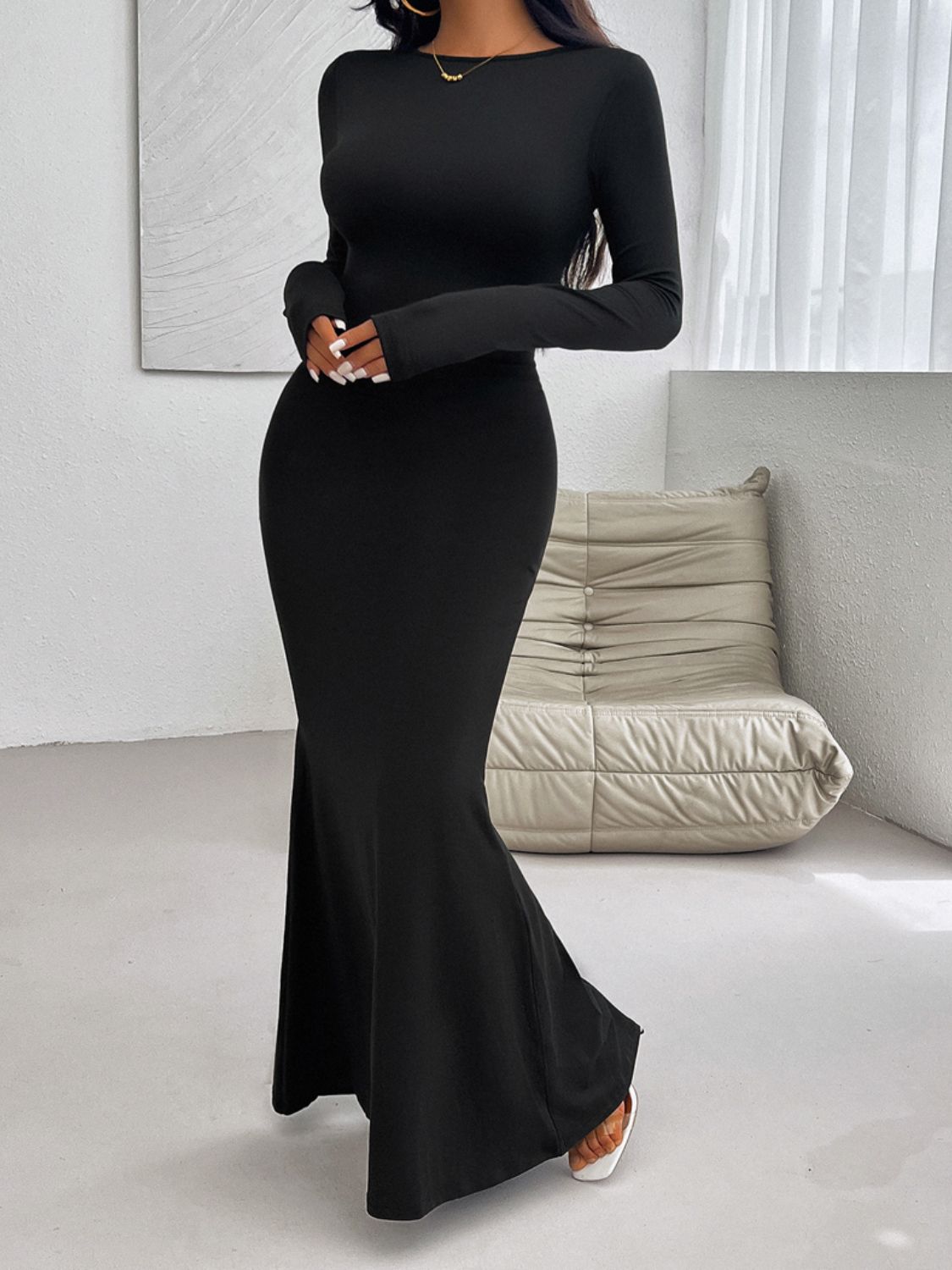 Devine Backless Round Neck Long Sleeve Maxi Dress Black