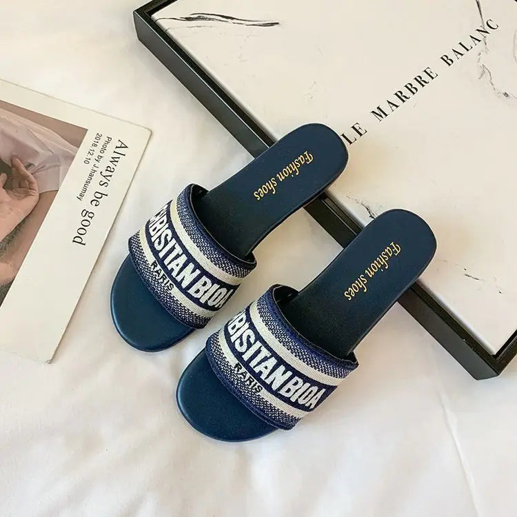 Chaussons tendance avec semelle imprimée