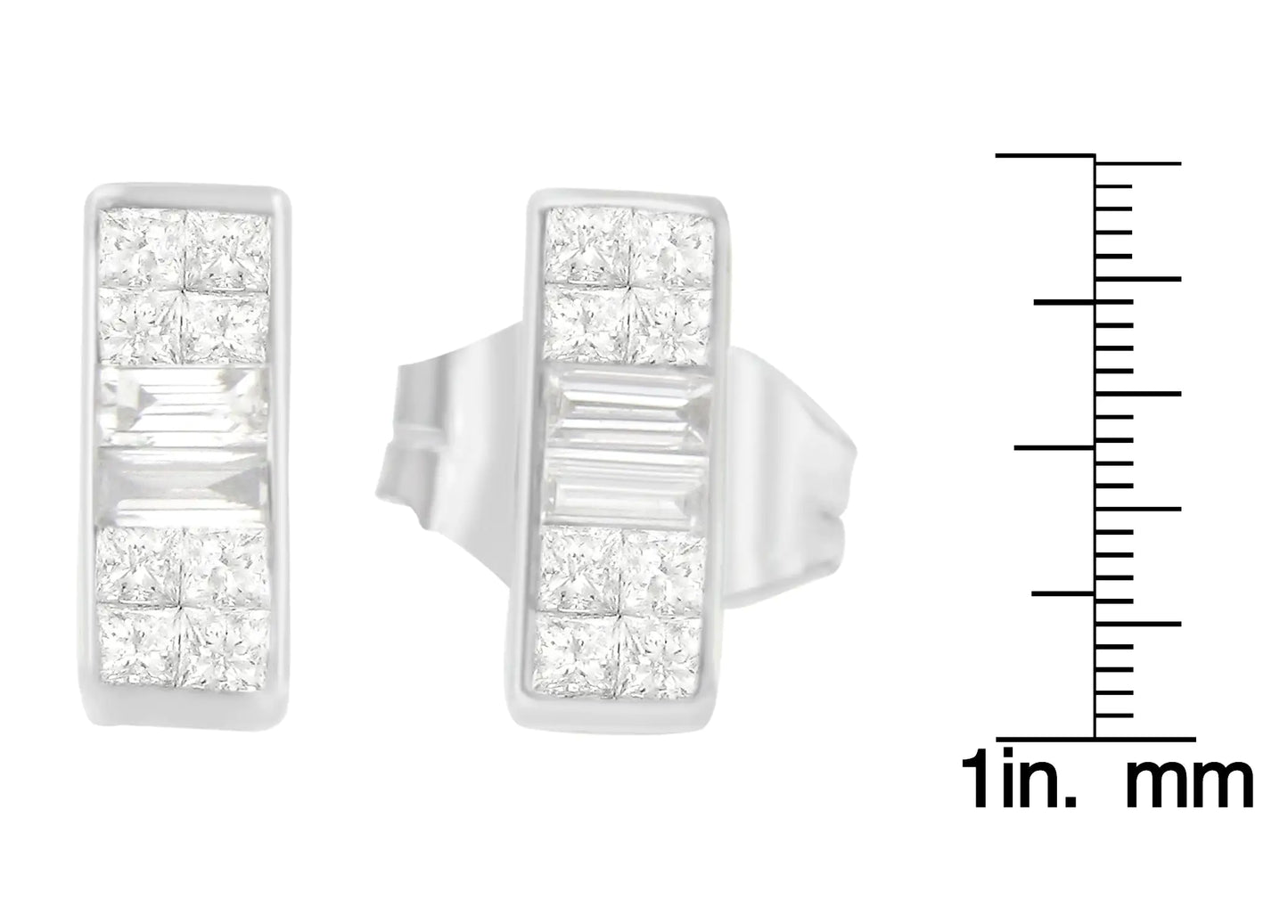 18K White Gold 1/4 cttw Baguette and Princess Cut Diamond Earrings (G-H, VS1-VS2)