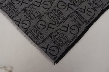 GF Ferre Elegance Unwrapped in a Wool Scarf