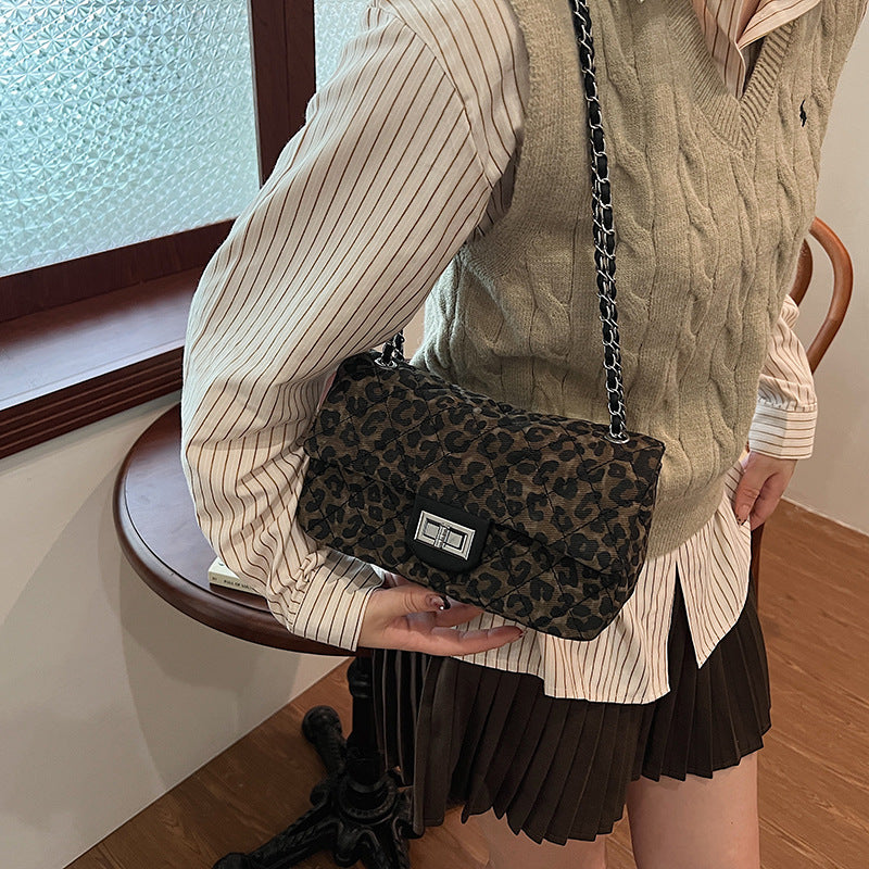 Rhombus Twist-Lock Shoulder Bag