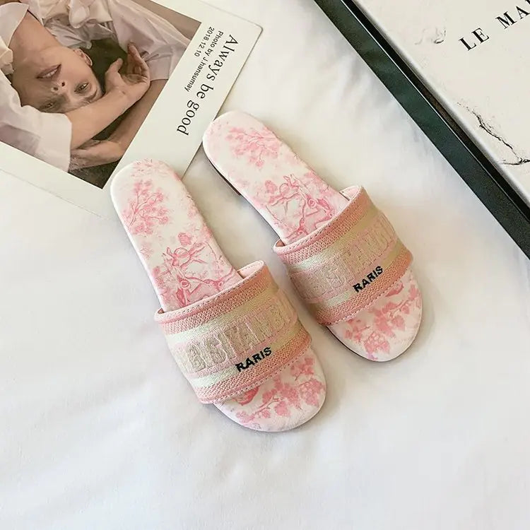 Chaussons tendance avec semelle imprimée