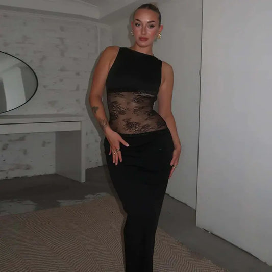 Robe élégante dos nu en dentelle transparente