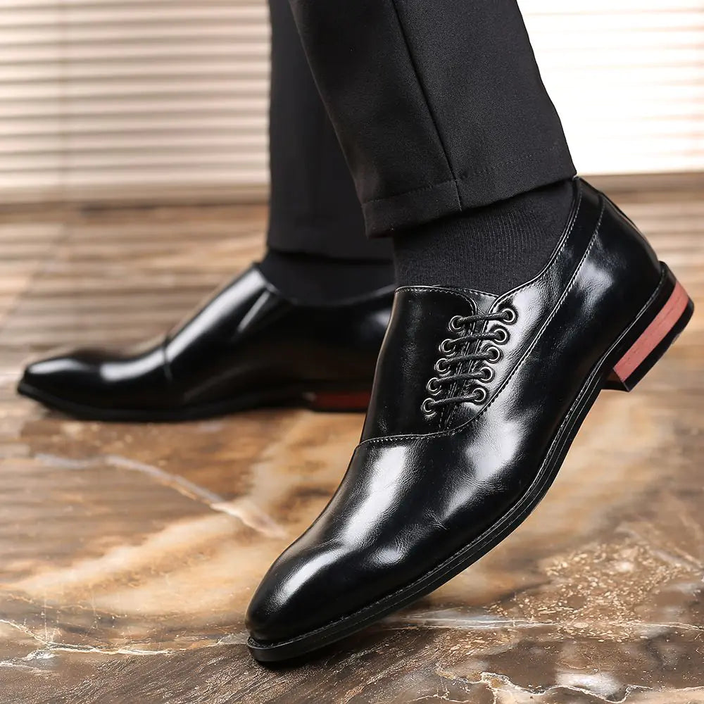 Chaussures en cuir élégantes pour hommes, idéales pour le travail et les loisirs