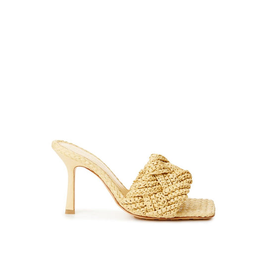 Bottega Veneta Beige Raffia Sandals for Elegant Summer Days