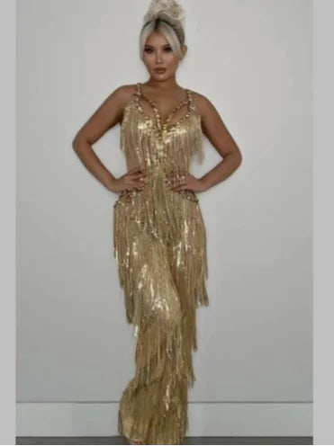 Thin and Tight Stage Costumes for Nightclub Performances