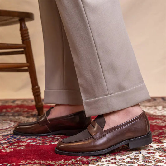 Chaussures décontractées en cuir à blocs de couleurs pour hommes avec bout carré